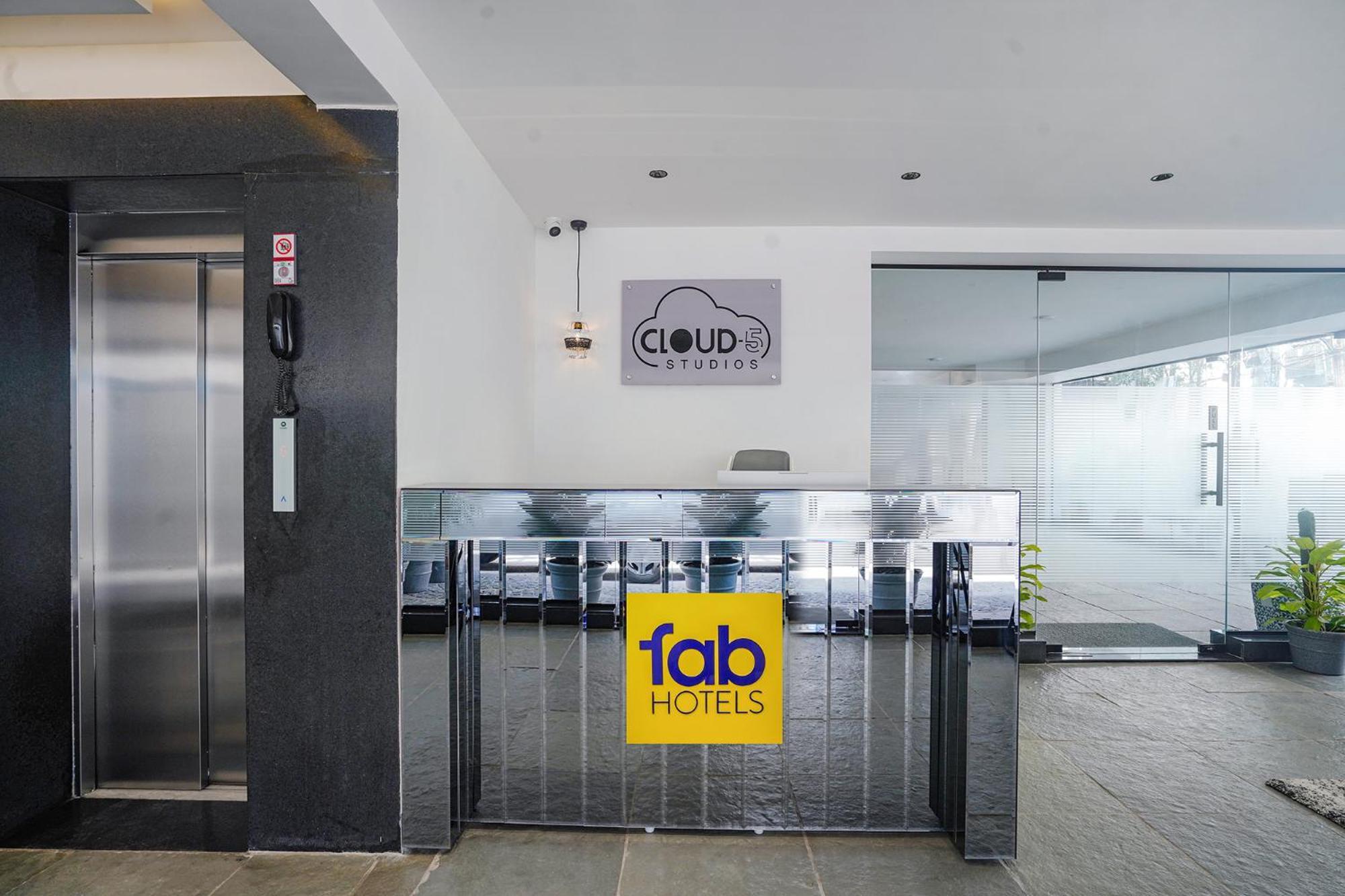 Fabhotel Prime Cloud 5 Studios Hajdarábád Exteriér fotografie