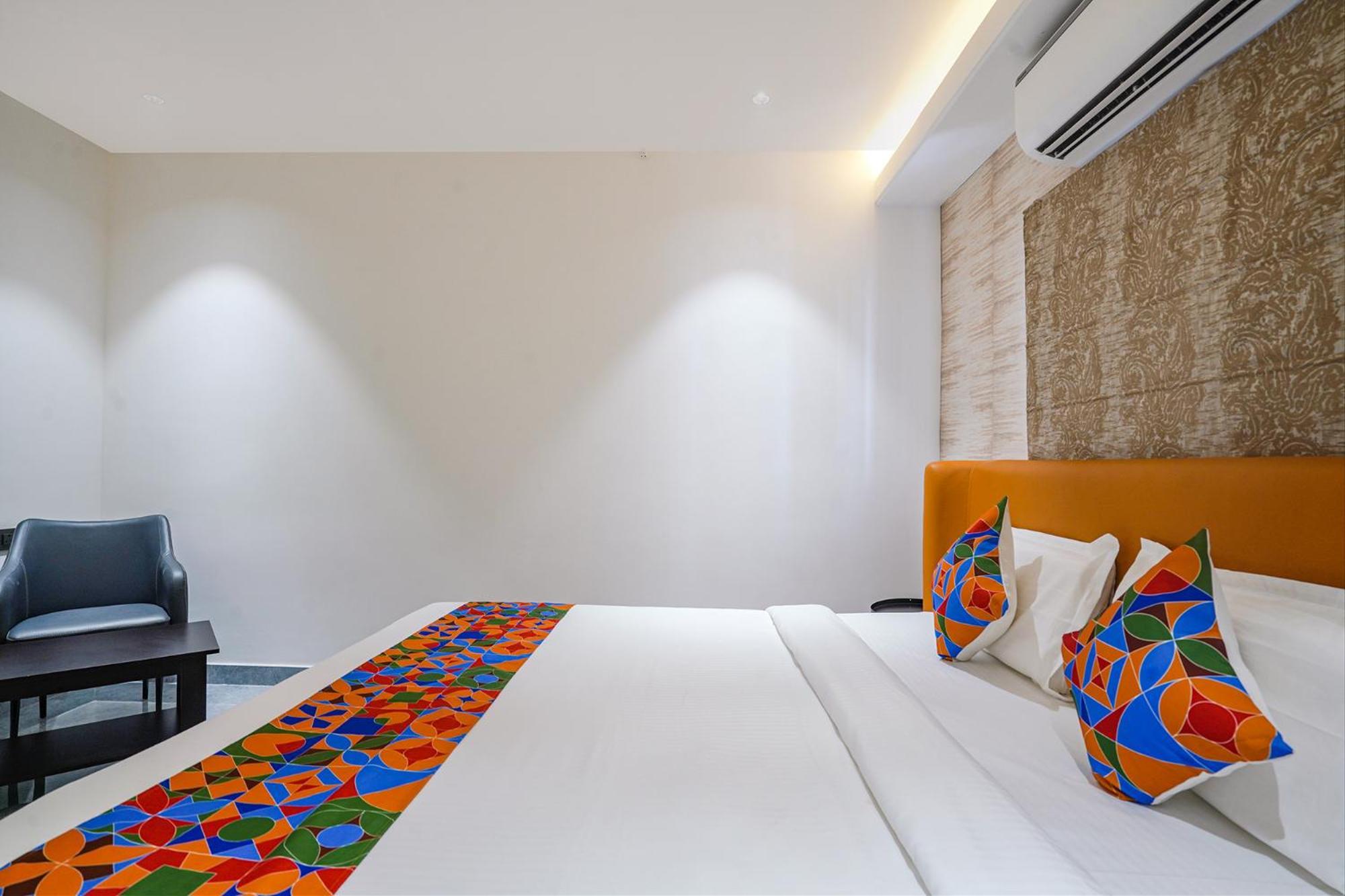 Fabhotel Prime Cloud 5 Studios Hajdarábád Exteriér fotografie